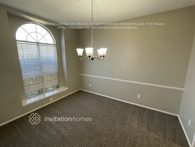 Building Photo - 1616 Barclay Dr