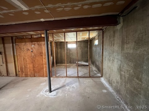 Building Photo - 4 Grandview Dr