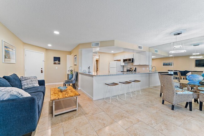 Building Photo - 1605 S US Hwy 1