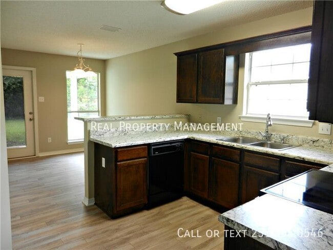 Building Photo - 832 Hamilton Bridges Dr W