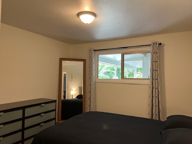 Building Photo - 3127 Harlow Rd