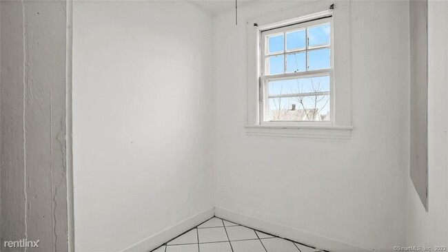 Building Photo - 4 br, 2 bath Condo - 18 Beal St Apt 2