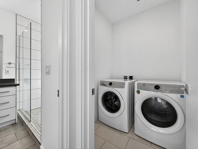 Building Photo - 809 NW 52nd St