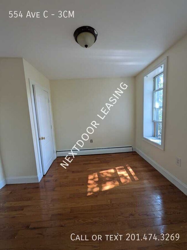 Building Photo - 554 Avenue C