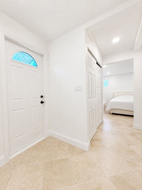Building Photo - 1136 Elmendorf Trace