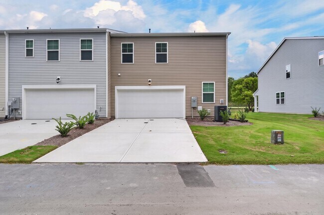 Building Photo - 210 Redford Pl Dr