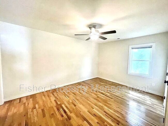 Building Photo - 2413 Carrington St