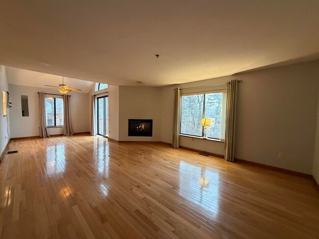 Building Photo - 17 Bayberry Dr