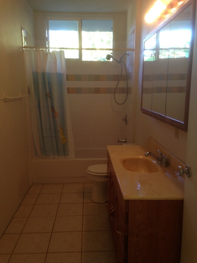 Building Photo - 1238 Kelewina Pl