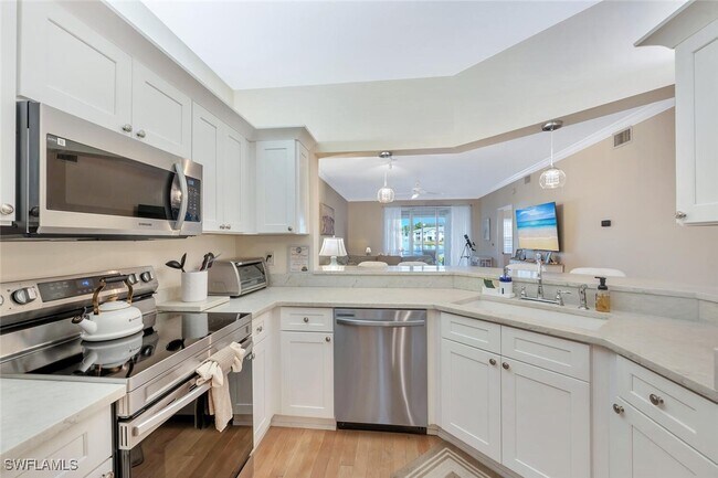 Building Photo - 818 Tanbark Dr