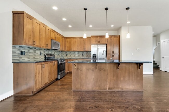 Building Photo - Spacious 4BR/3BA in Beaverton