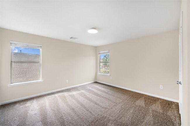 Building Photo - 2235 Rocky Hollow Ln