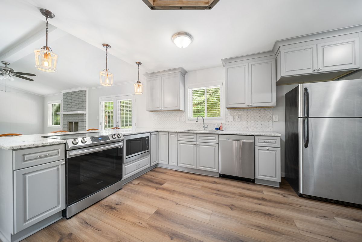 Building Photo - 4019 Flintridge Dr