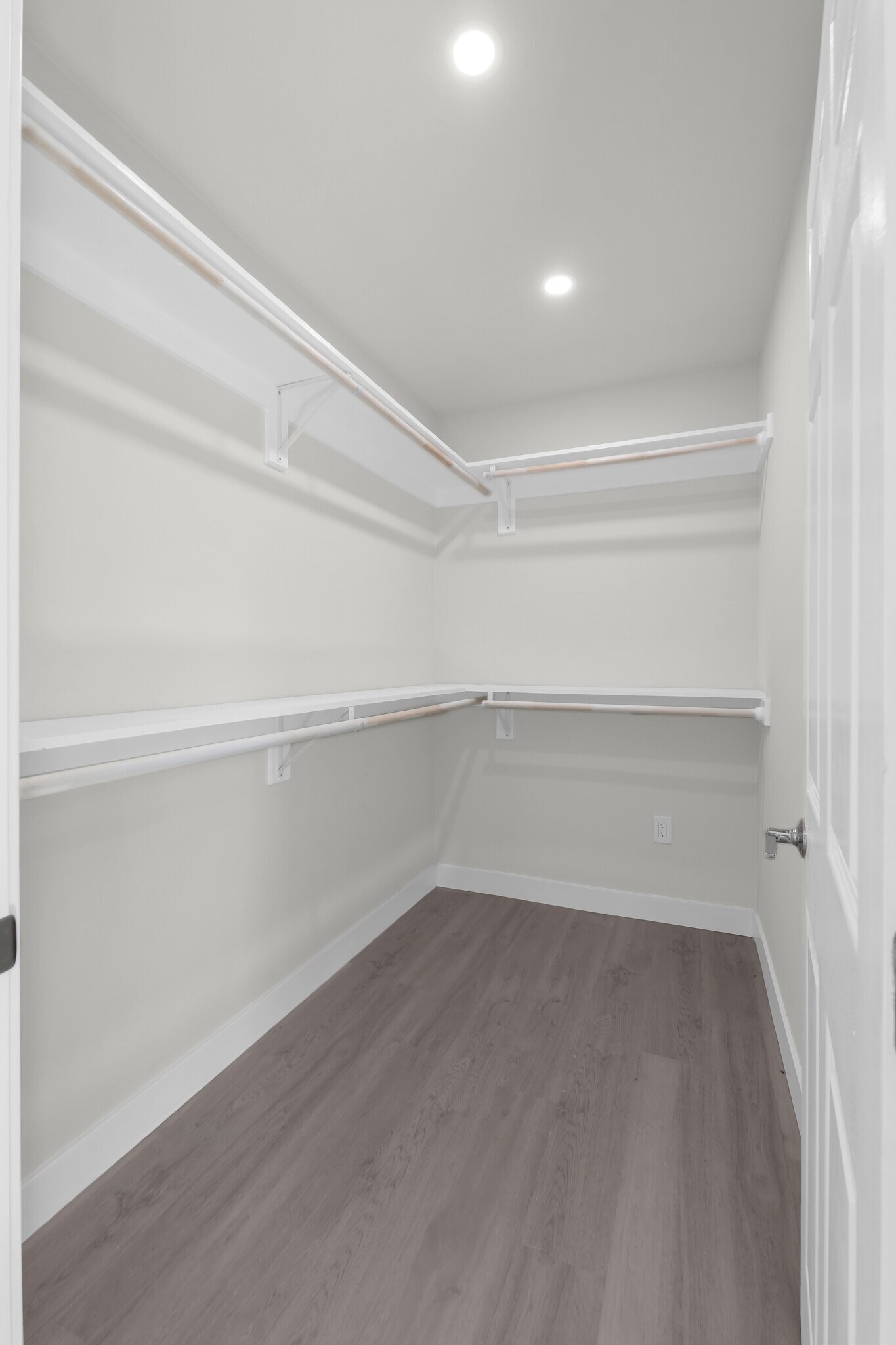 Building Photo - 1575 Manning Ave