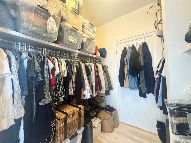 Building Photo - 32 Traveler St