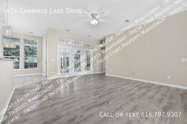 Building Photo - 414 Carriage Lake Dr