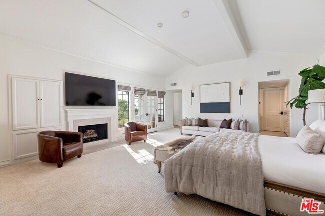 Building Photo - 1075 Wallace Ridge