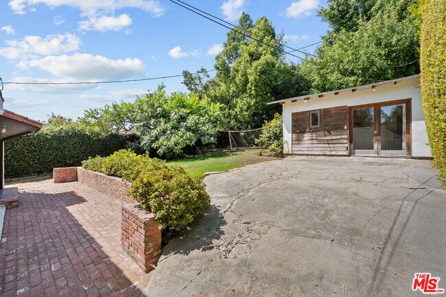 Building Photo - 2569 Patricia Ave