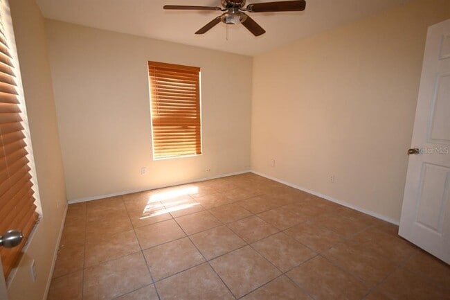 Building Photo - 36122 Lake Chase Blvd