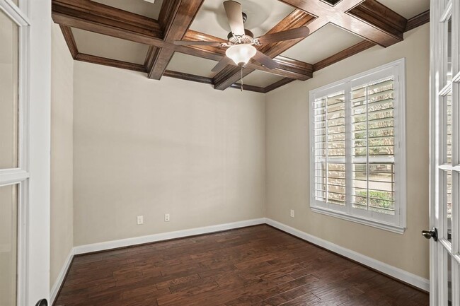 Building Photo - 28223 Red Shady Oaks Dr
