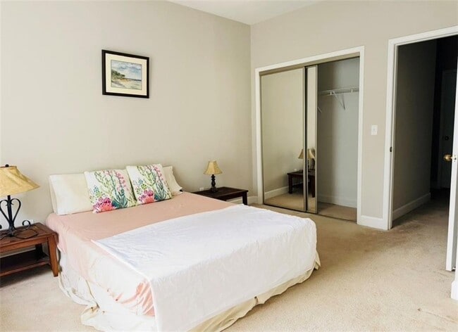 Building Photo - 2921 Lenox Rd NE