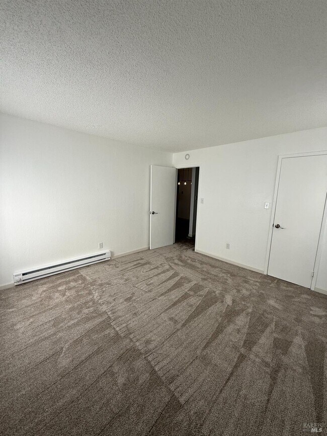 Building Photo - 1625 Park Ln