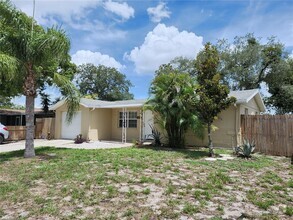 Building Photo - 3221 Fairmount Dr