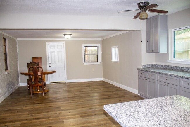 Building Photo - 7119 Rio Blanco Dr