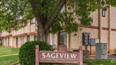 Building Photo - Sageview Townhome, 2 bedroom 1.5 bath with...