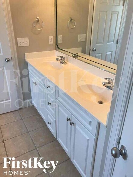 Building Photo - 388 Waterford Cove Trail