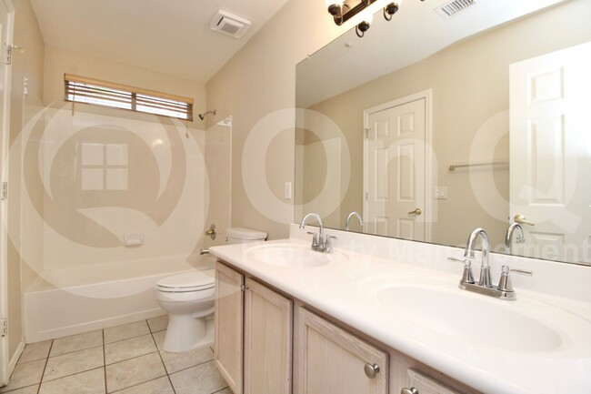 Building Photo - 7650 E Williams Dr