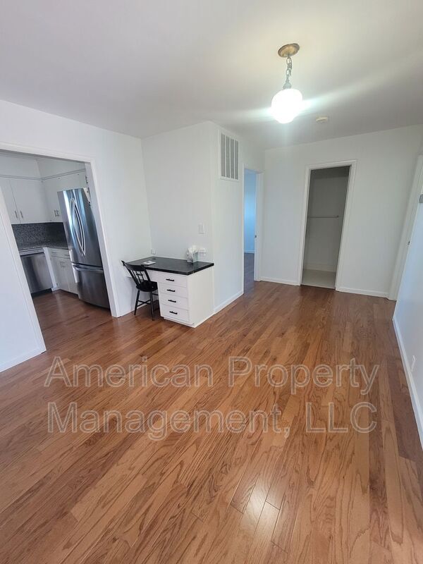 Building Photo - 121 N Salt Creek Dr