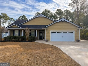 Building Photo - 102 Lexington Ln