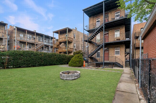 Building Photo - 1303 W Flournoy St