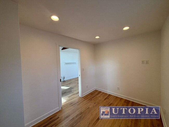 Building Photo - Charming, Sun-Filled 2BD/1BA Home on Quiet...