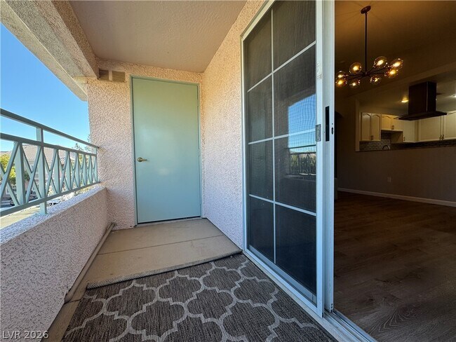 Building Photo - 401 Amber Pine St