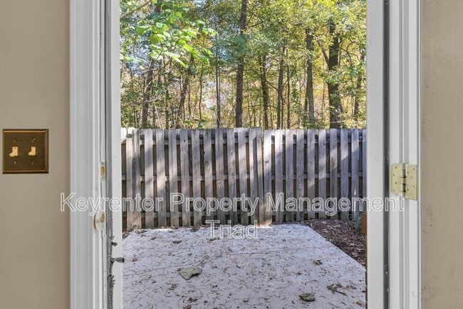 Building Photo - 3111 Alder Way