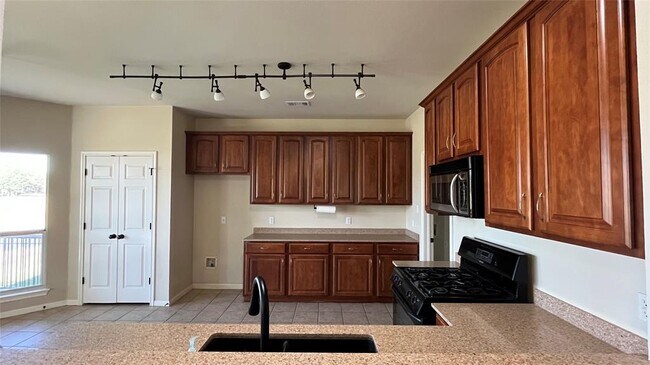 Building Photo - 764 Bent Wood Pl