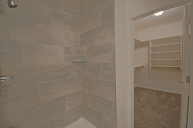 Building Photo - 2590 Camino Plata Loop NE