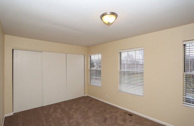 Building Photo - 1225 Sebring Cir