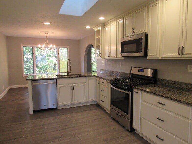 Building Photo - 5213 12th Ave