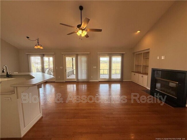 Building Photo - 848 Castleberry Ct