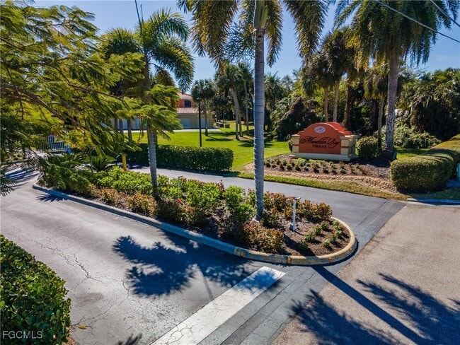 Building Photo - 15989 Mandolin Bay Dr