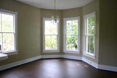 Building Photo - 203-202 W 35th St