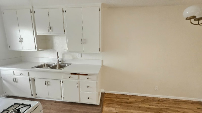 Building Photo - 1201 N Ogden Dr