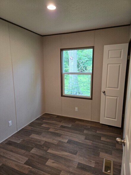 Building Photo - 22048 Newton Dr