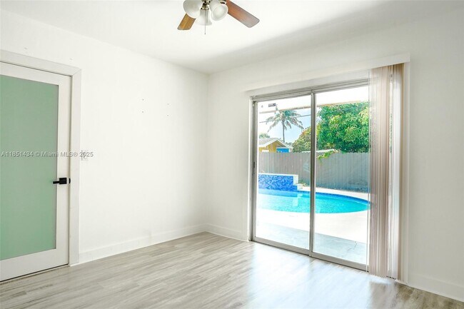 Building Photo - 840 NW 170th Terrace