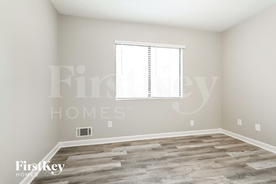 Building Photo - 855 Lost Creek Cir