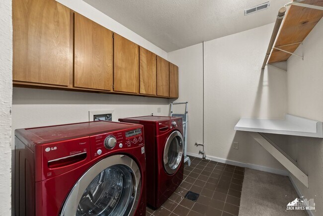Building Photo - 6010 Staedem Dr