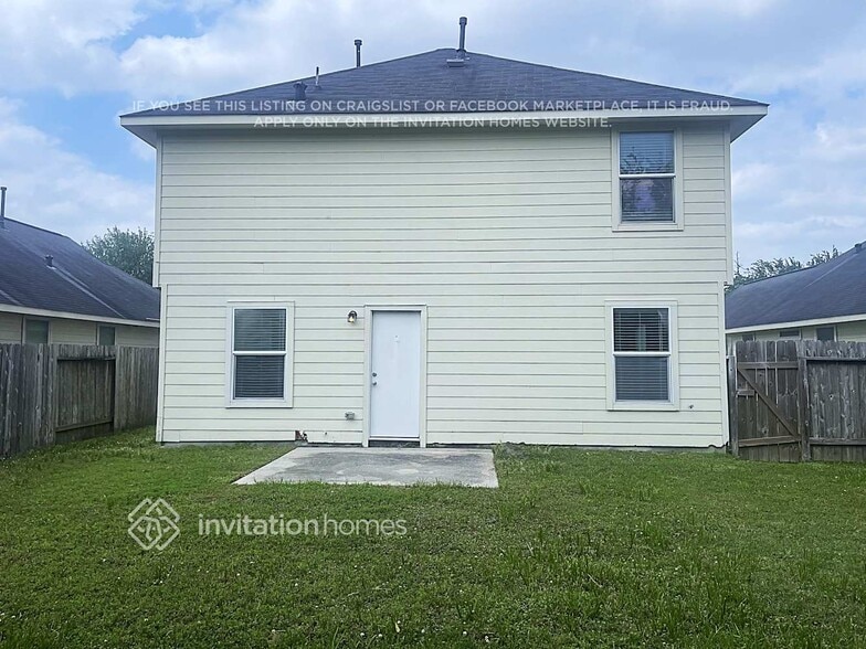 Building Photo - 13206 Ambrosa Dr